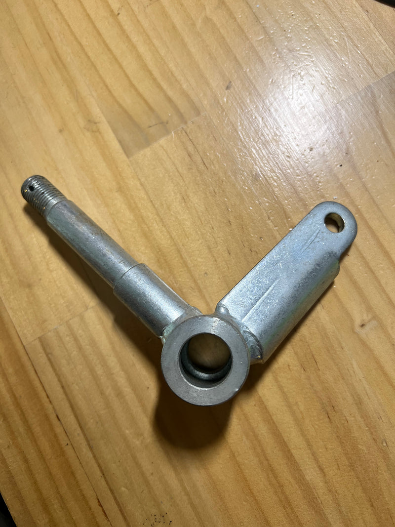 Stub Axle Front Right SH 17mm